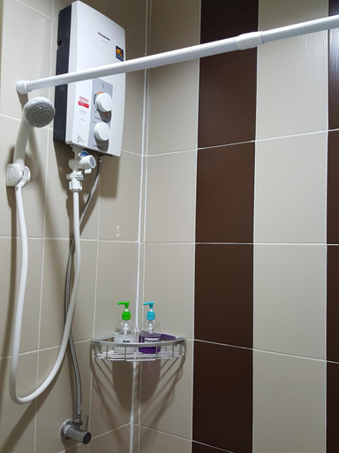 Bathroom 3, Bangkok Check Inn @ Chareon Krung , Bang Rak