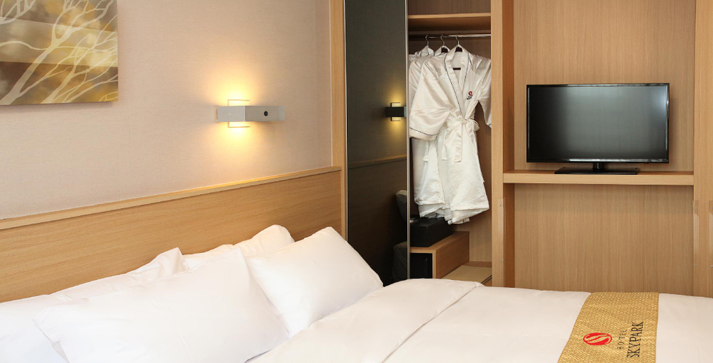 Bedroom 8
