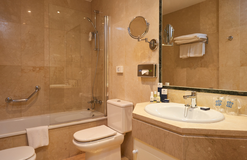 Bathroom 4, Suites Barrio de Salamanca, Madrid