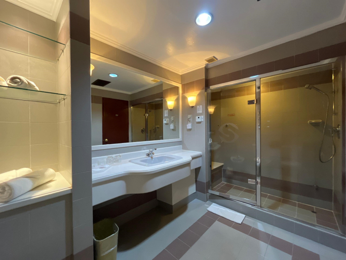 Bathroom 1