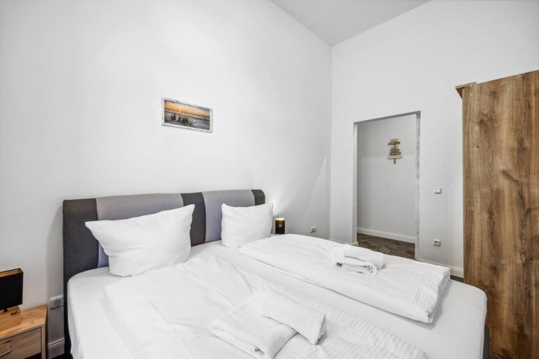 4, Infinity Stay Kaiser Wilhelm Bruecke, Wilhelmshaven