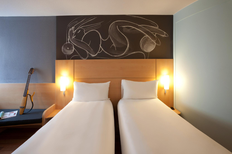 Bedroom 12