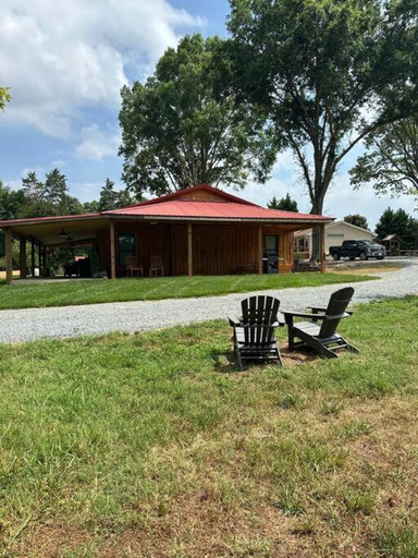 Others 4, Serenity Barn, Iredell