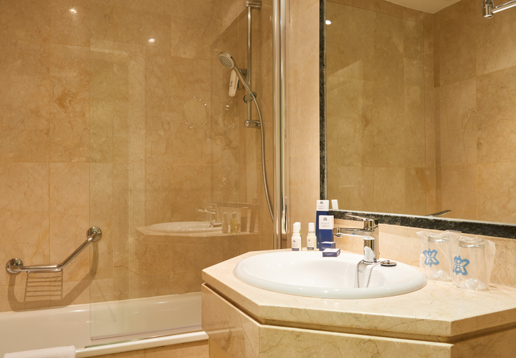 Bathroom 4, Suites Barrio de Salamanca, Madrid