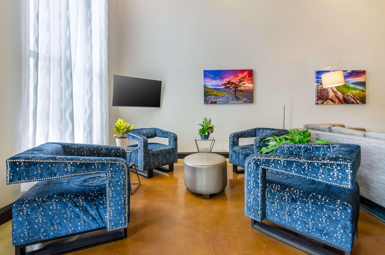 Public Area 2, Bw Plus Waynesboro Inn & Suites Conference Center, Waynesboro