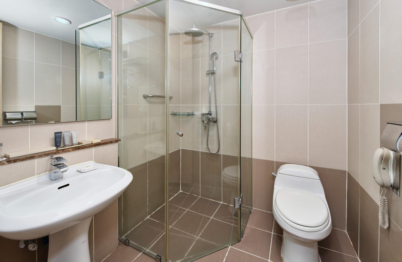 Bathroom 4