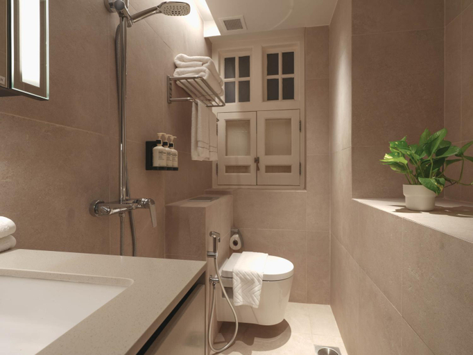 Bathroom 7