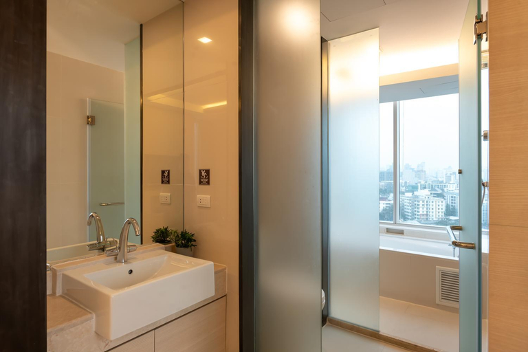 Bathroom 14