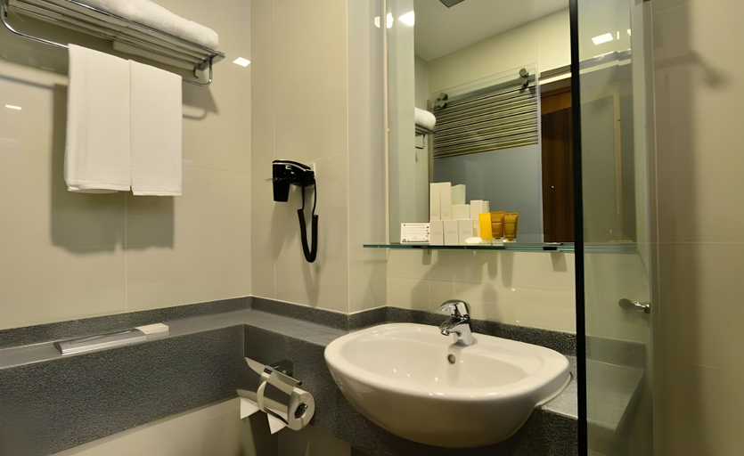 Bathroom 3