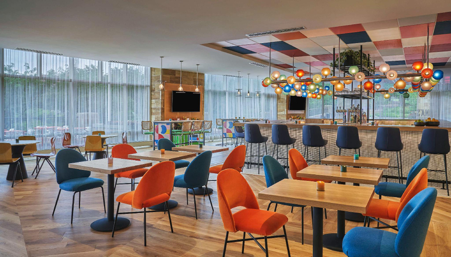 Food & Drinks 5, Graduate by Hilton Cincinnati, Hamilton