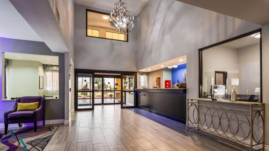 Public Area 2, Best Western Executive Inn, Navarro