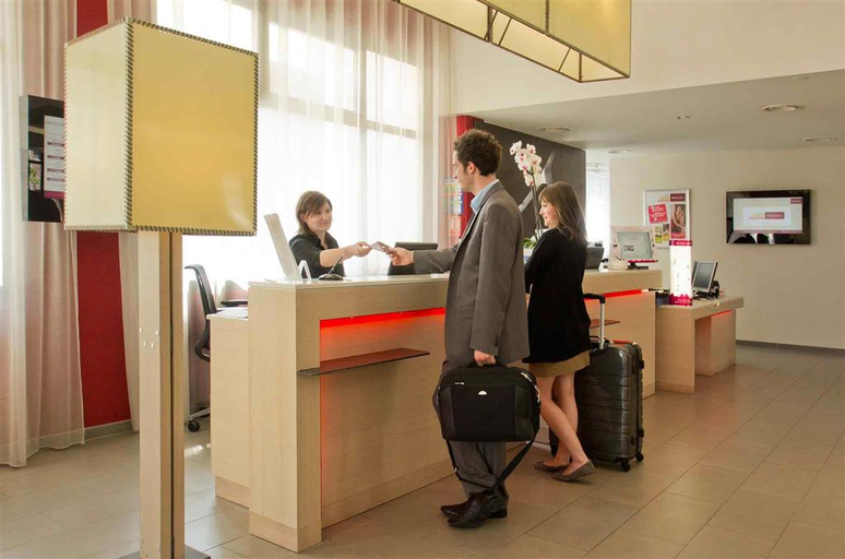 Public Area 4, Mercure Amiens Cathedrale Hotel, Somme