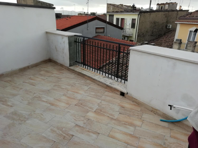 Others 4, B&B Belle Donne, Potenza