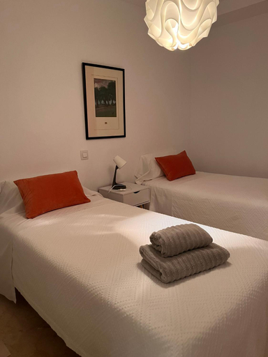 Bedroom 2, 18 Torres, Zaragoza