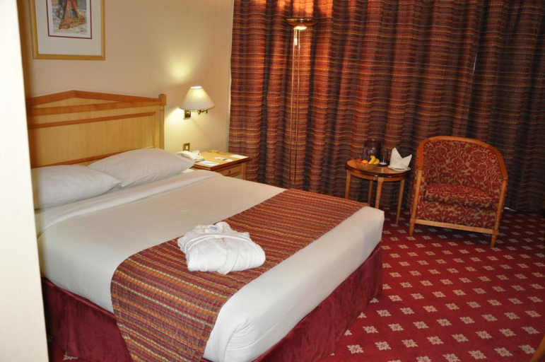 Bedroom 3, TOP Grand Continental Hotel Abu Dhabi, Abu Dhabi City
