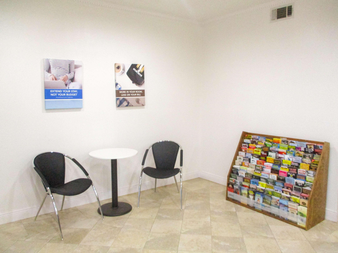 Public Area, Studio 6-Luling LA, Saint Charles