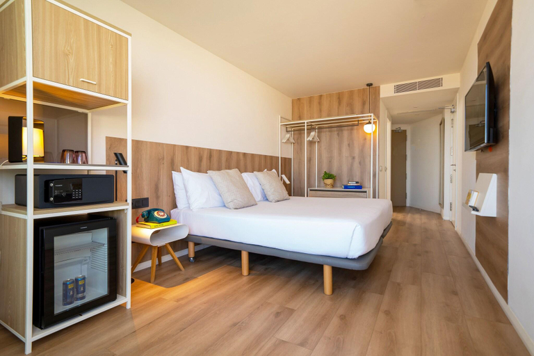 Bedroom 4, Innside by Melia Calvia Beach, Baleares