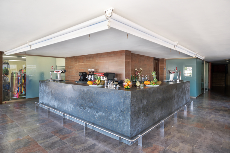Food & Drinks 2, Occidental Cala Viñas, Baleares