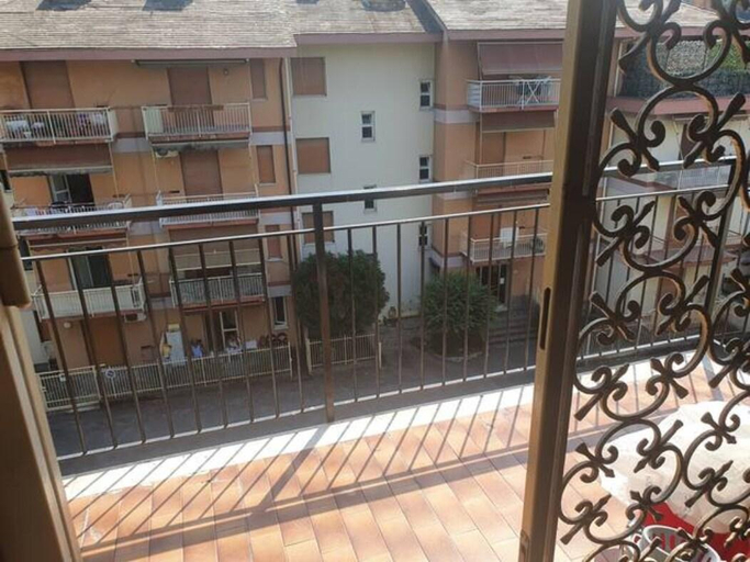 Others 5, SANTA MARIA Close to Golf Executive Flat, Genova