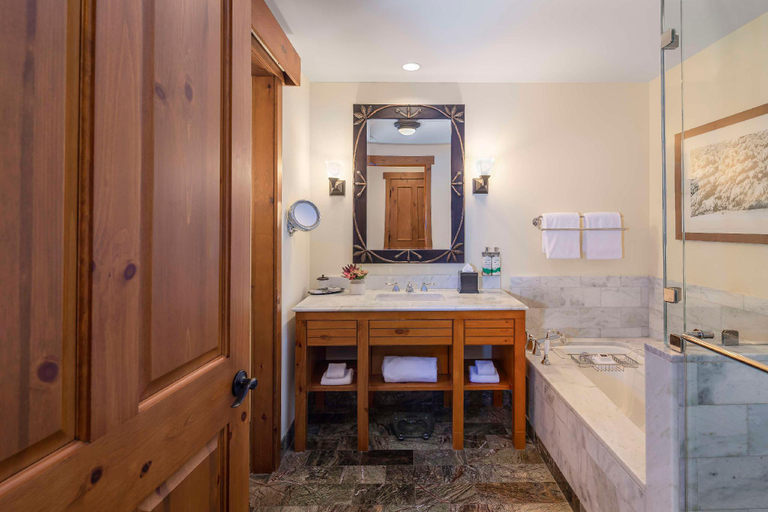 Bathroom 12