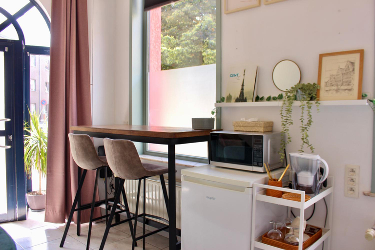 Facilities 2, Cozy private suite, Oost-Vlaanderen