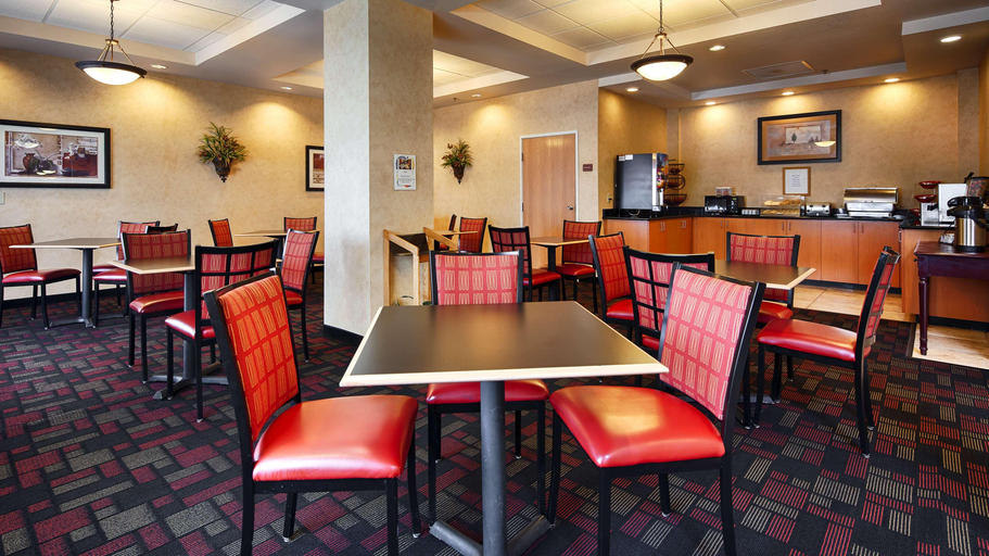 Food & Drinks 5, City Express by Marriott Danville, Danville