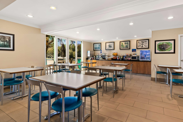 Food & Drinks 5, Best Western Date Tree Hotel, Riverside