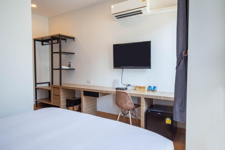 Bedroom 2, The Blue C Donsak, Don Sak