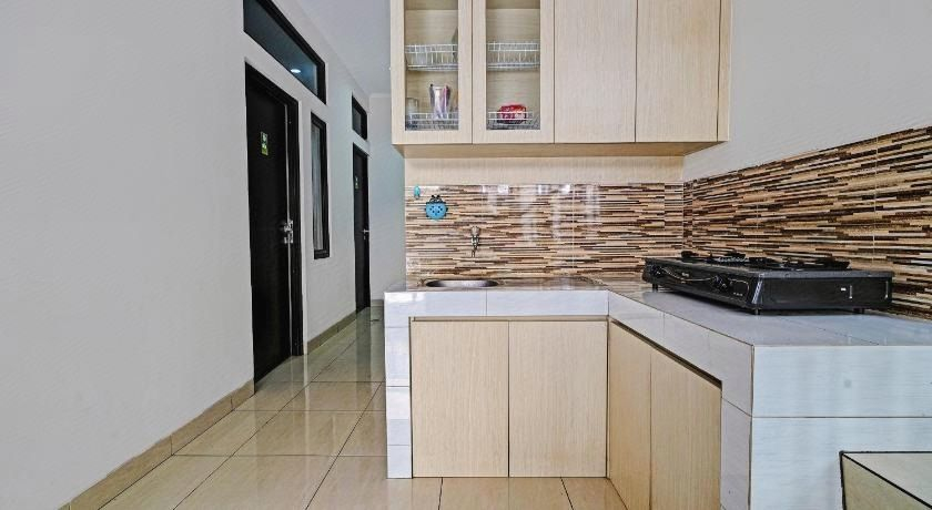 Others 2, OYO 92556 JKK Sweet Room, Karawang