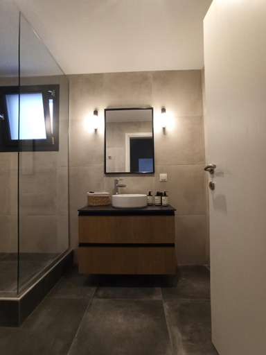 Bathroom 5, mele apartments, Central Macedonia