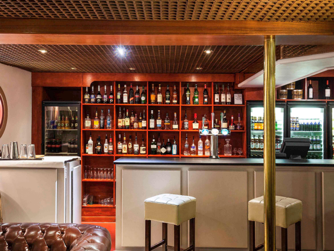Food & Drinks 2, Bristol Grand Hotel By Sunday, Bristol