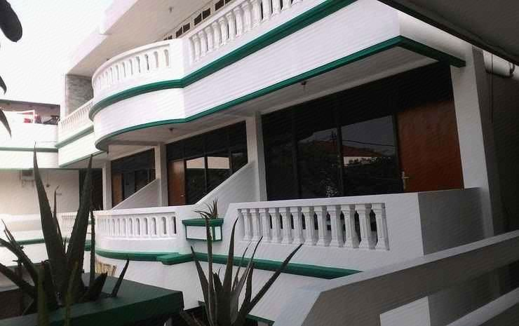 Exterior & Views 1, Henny Executive Homestay, Surabaya