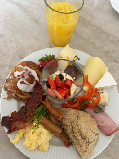 Food & Drinks, Stay by pramskoven, Stevns