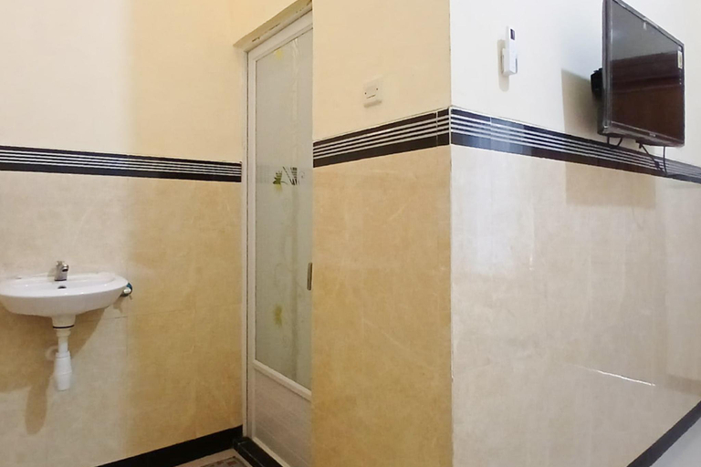 Bathroom 7