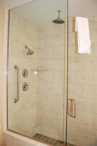 Bathroom 4, Best Western Driftwood Inn, Bonneville