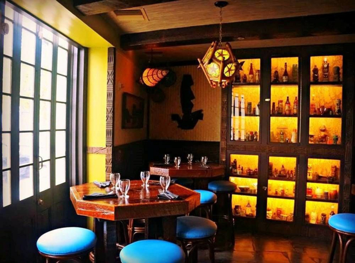 Food & Drinks 5, Bienville House, Orleans