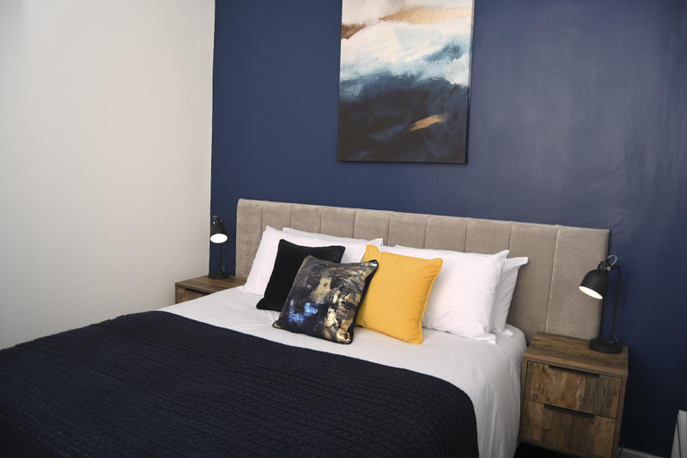 Others 4, Ashton House by SA Stays, Tameside