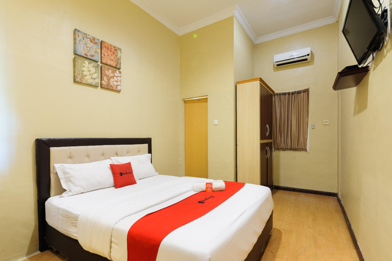 Bedroom 8