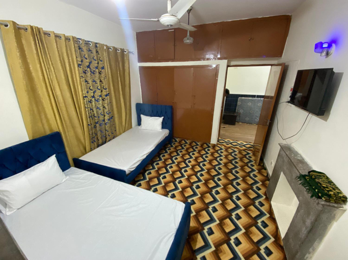 Bedroom 1, Every lodge guest house, Islamabad