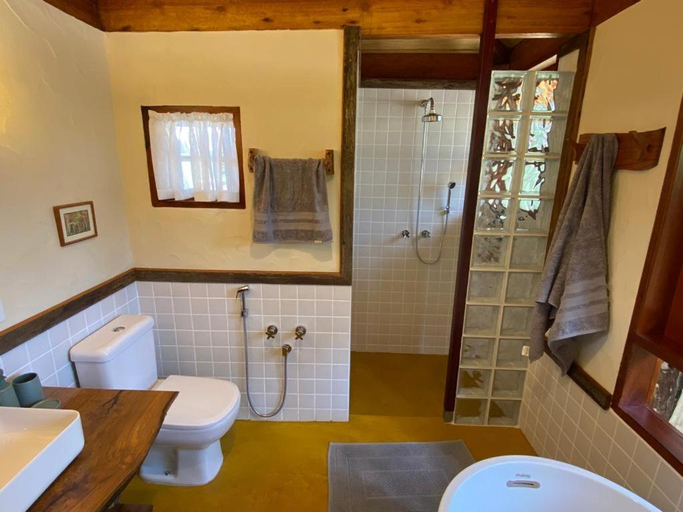 Bathroom 2, Chales Aiu 2, Aiuruoca