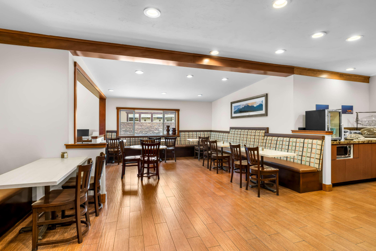 Food & Drinks 5, Best Western Driftwood Inn, Bonneville