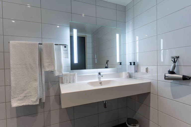 Bathroom 4, Scandic Grand Tromso, Tromsø