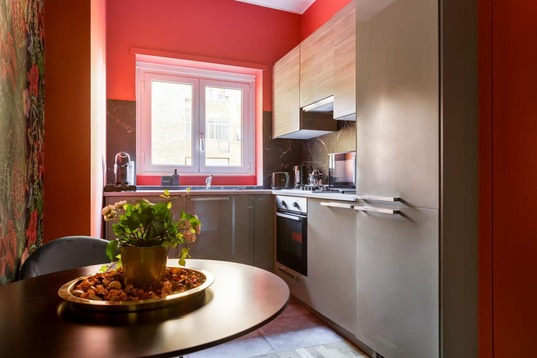 Others 2, Demetra Apartment - 30m from Metro A LUCIO SESTIO, Roma