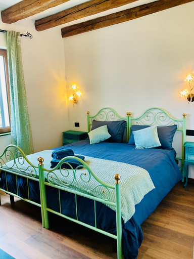 Bedroom 25