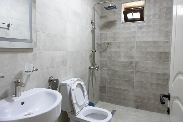 Bathroom 4, Hotel Horizont Telavi, Telavi