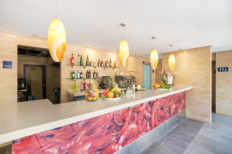 Food & Drinks 5, Occidental Cala Viñas, Baleares