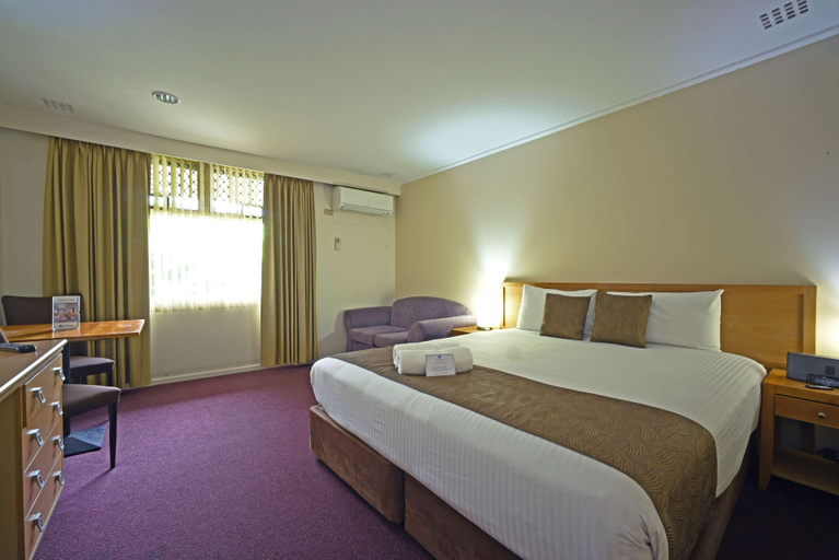 Bedroom 3, Hospitality Geraldton, SureStay Collection by Best, Geraldton