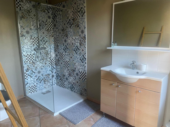 Bathroom 4, Chambres privees dans Maison en Provence, Bouches-du-Rhône