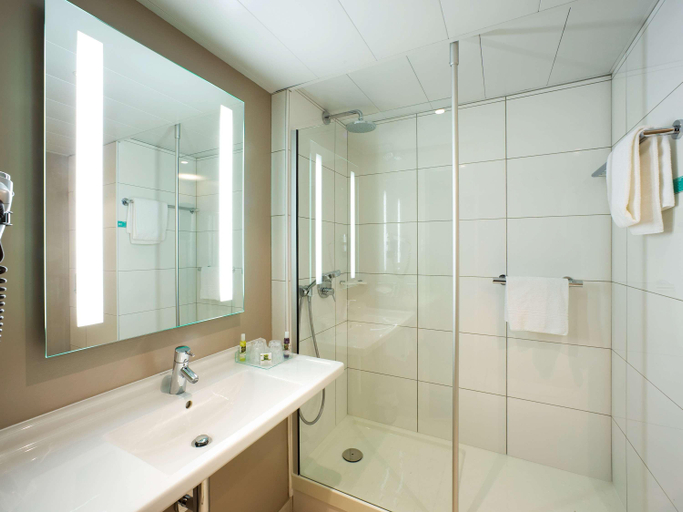 Bathroom 3, Mercure Angers Centre De Congres, Maine-et-Loire