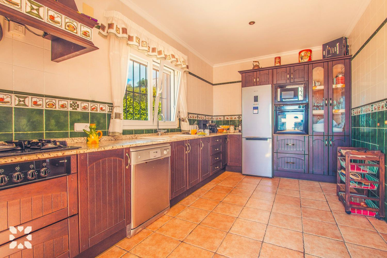 Kitchen, Villa Azalea by Abahana Villas, Alicante